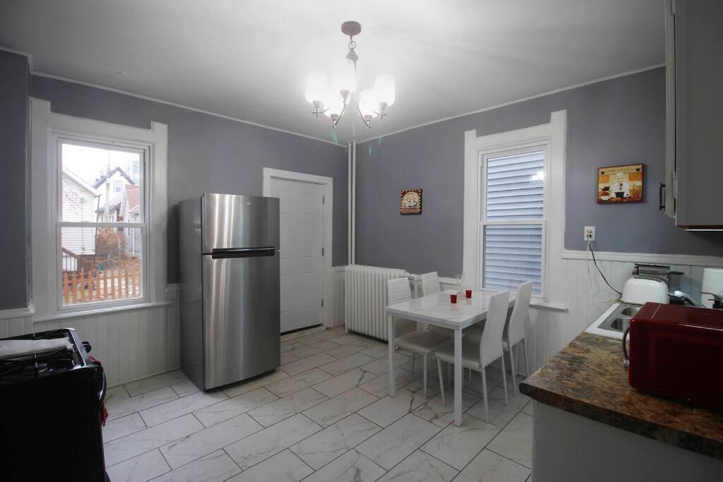 Renovated Brady St. Classic ミルウォーキー エクステリア 写真